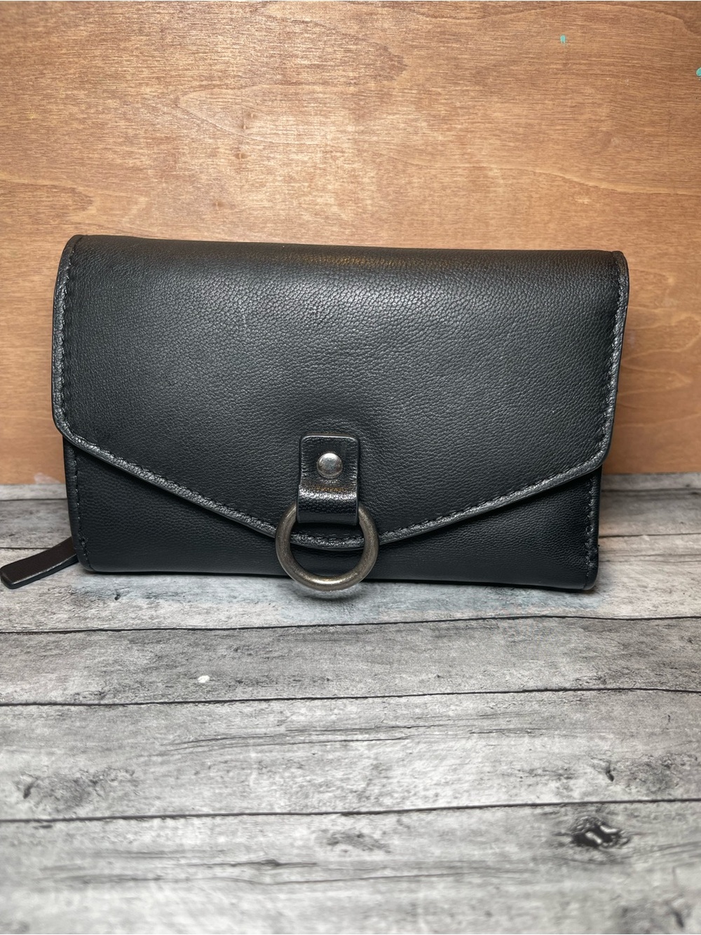 Kane MM Black Leather Ring-Accent Wallet